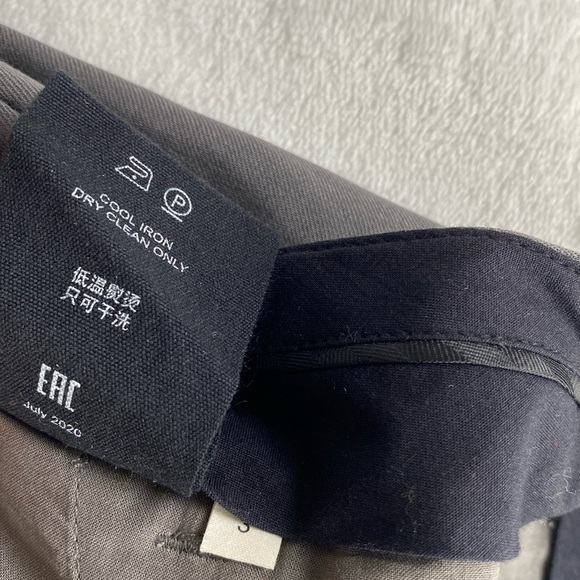 The Garment Banker Tapered Pants Collection 1 Pleated Front Trouser/Pant (Gray) - Picture 15 of 15